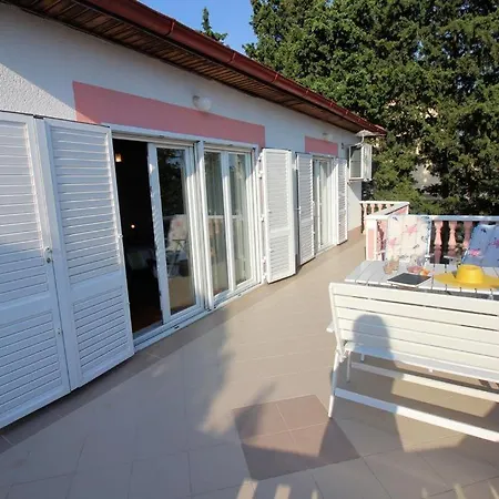 House Barbara 度假居