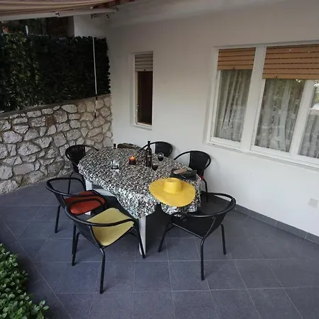 House Barbara * 诺维·维诺多尔斯基